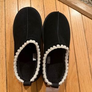 Auden Black Suede Slippers with Cream Accents